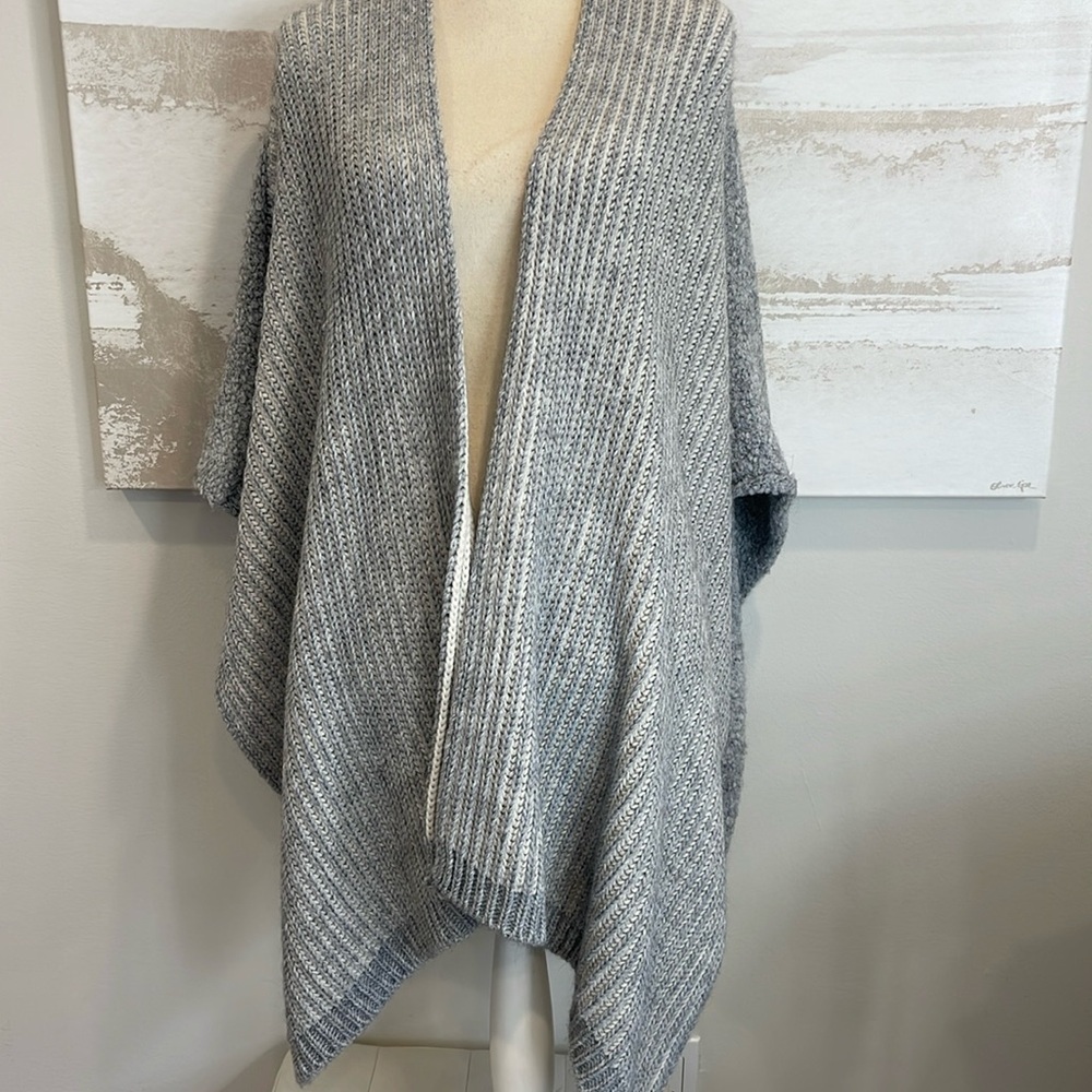 Cocogio Gray And Cream Sweater Wrap made in italy